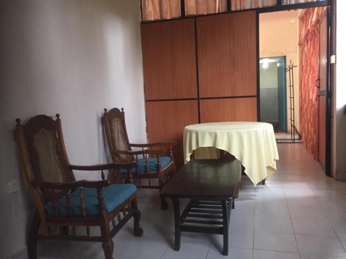 Hotel Shalini Anuradhapura Exterior foto